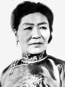 МУАЖ Д.Ичинхорлоогийн намтар уран бүтээл